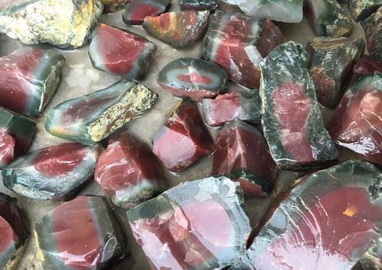 �������